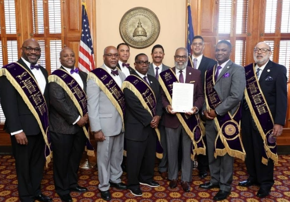St. Augustine Alumni Atlanta Chapter brothers serving the community